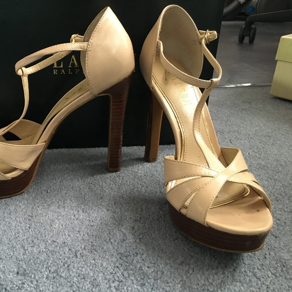 Classy but Sassy Ralph Lauren platform sandals - Picture 2 of 2